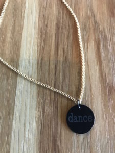 blackcircledancesmallgoldrolochain